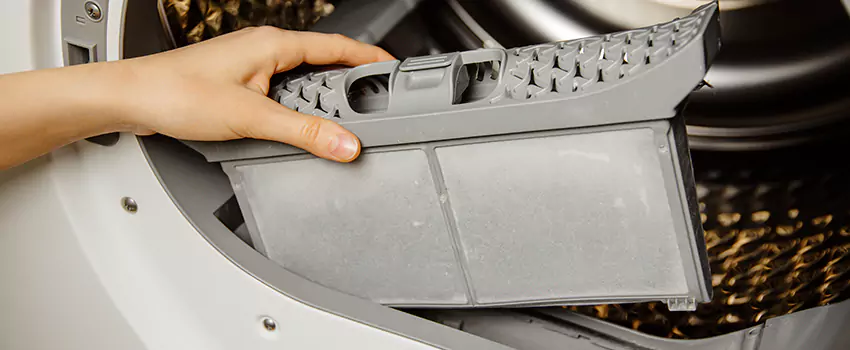 Signs Of A Clogged Dryer Lint Trap in Wilmington, Massachusetts